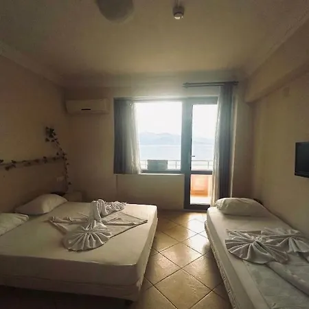 Kaunos Hotel 3*